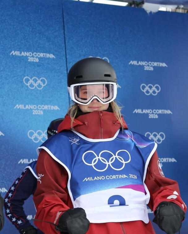 6989f2e4f3250-20260209-110256-698a2f6081745