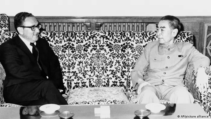 1971年基辛格多次密访中国,促成中美建交。 1971年基辛格多次密访中国,促成中美建交。