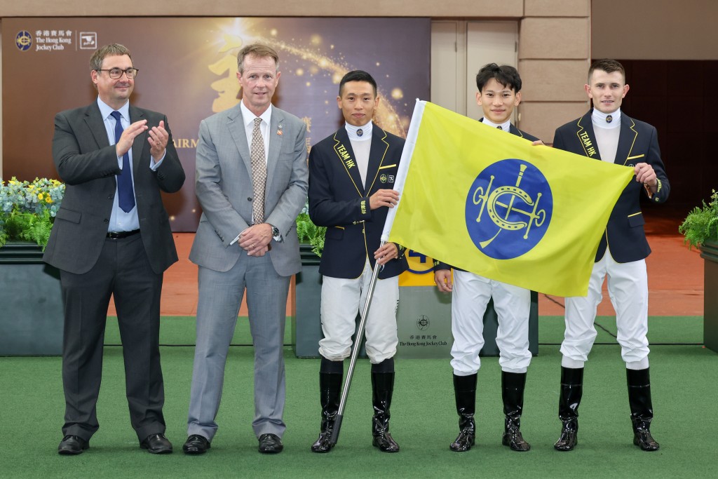 何泽尧、周俊乐及霍宏声将合组香港队出战识价杯。 何泽尧、周俊乐及霍宏声将合组香港队出战识价杯。