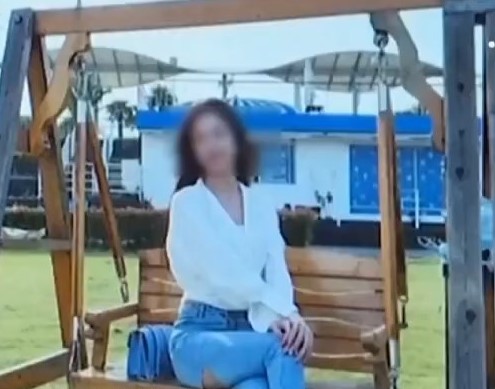 男事主两年多内向女主播打赏逾1700万元人民币。北京时间 男事主两年多内向女主播打赏逾1700万元人民币。北京时间