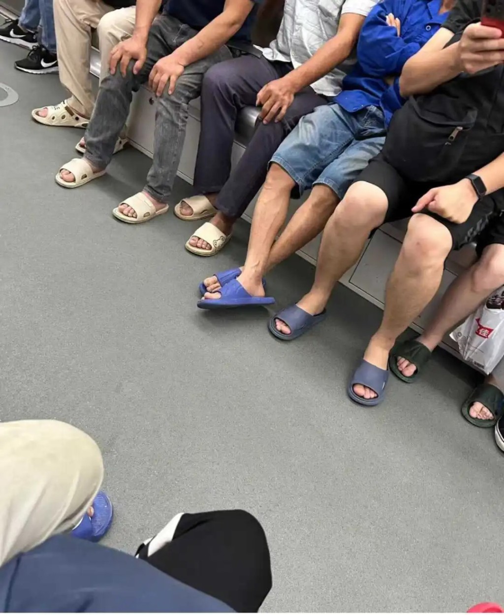 凉鞋/人字拖是广东省鞋。小红书 凉鞋/人字拖是广东省鞋。小红书