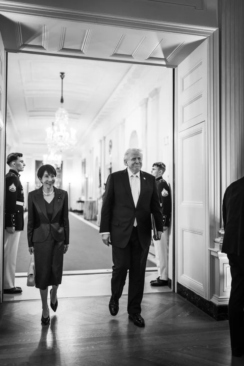 今年3月,白宫发放多张高市早苗访美期间与特朗普见面的照片。www.whitehouse.gov 今年3月,白宫发放多张高市早苗访美期间与特朗普见面的照片。www.whitehouse.gov