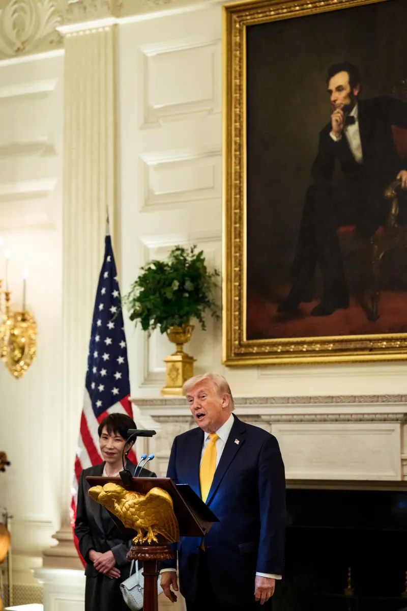 今年3月,白宫发放多张高市早苗访美期间与特朗普见面的照片。www.whitehouse.gov 今年3月,白宫发放多张高市早苗访美期间与特朗普见面的照片。www.whitehouse.gov