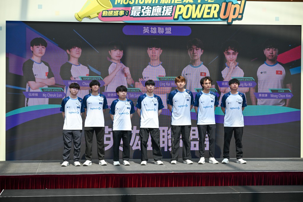 港队《英雄联盟》由上路邹树德(YSKM)、打野曾德霖(Holo)、中路伍焯纶(Pretender)、下路李修楠(1xn)、辅助凌启荣(Kaiwing)和罗智杰(Keres)出战。摄影:魏国谦 港队《英雄联盟》由上路邹树德(YSKM)、打野曾德霖(Holo)、中路伍焯纶(Pretender)、下路李修楠(1xn)、辅助凌启荣(Kaiwing)和罗智杰(Keres)出战。摄影:魏国谦