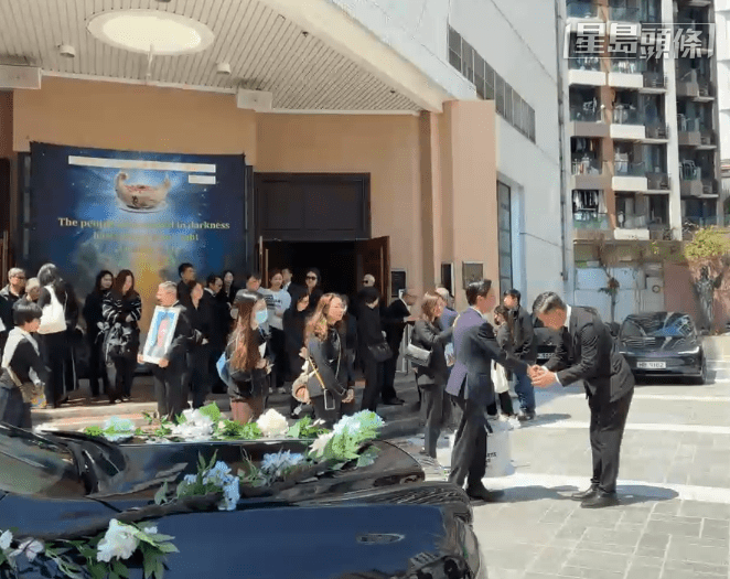 黄咏仪医生的遗体将移送和合石进行火化礼。