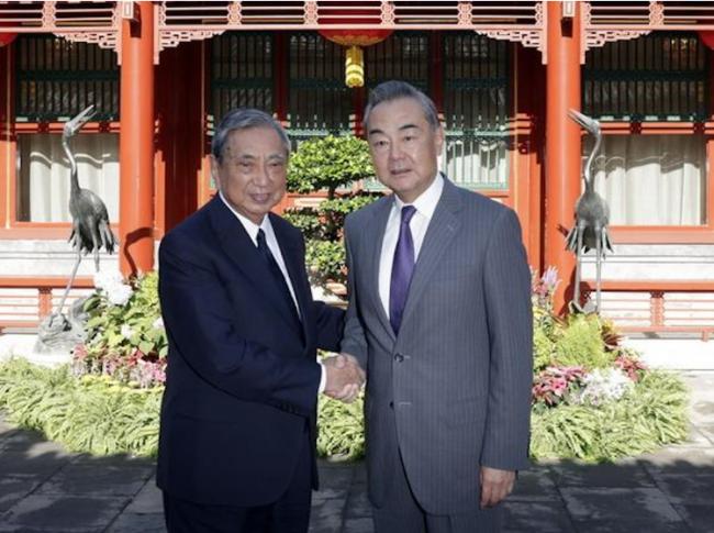 北京: 中日关系寒冬之际,北京哀悼中国人民的老朋友