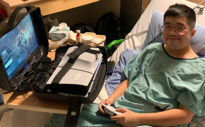 多伦多小伙临终前圆梦：在医院病房里打自己最爱的电子游戏