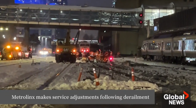 多伦多Union火车脱轨造成一周混乱! CEO公开道歉: 周六恢复!
