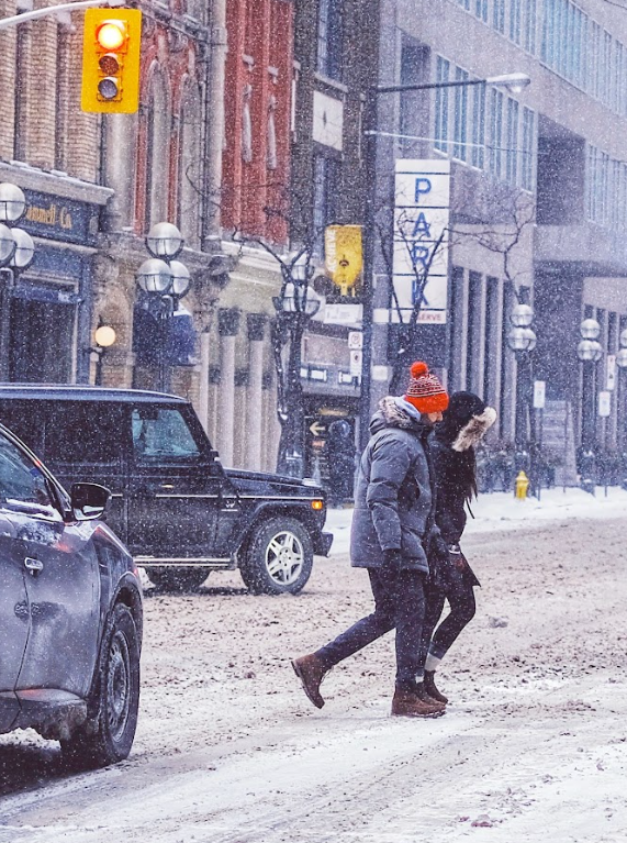 扎心事实：加拿大普通华人工资税后大约也就4000加元/月
