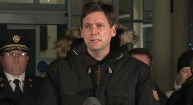 酿9人死亡校园枪击案嫌疑人身份确定：18岁变性人有精神问题