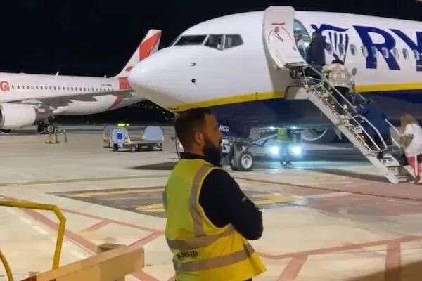 在古巴的加拿大人回不来了：一场突如其来的“燃油危机风暴”