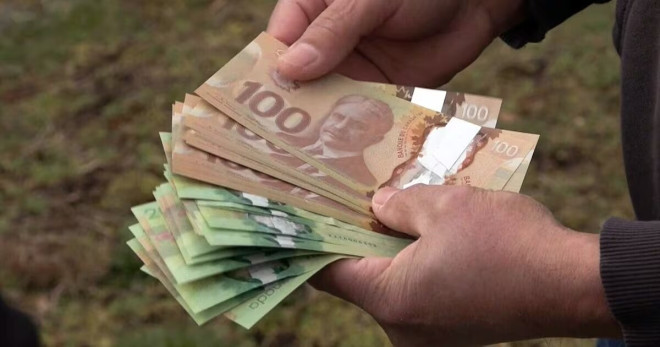 亏大了！大温男子二手网卖电脑，收到现金全是假钞！