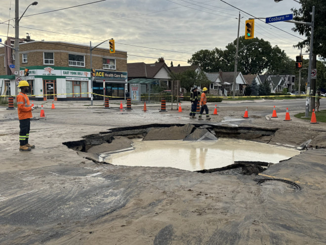 多伦多修路坑预算增加70万，修补数量却比去年少35%，司机怒了！