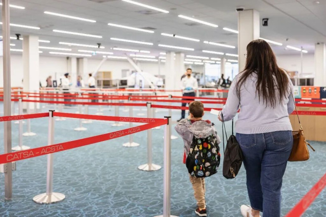 加国人改变旅游计划 最繁忙的春假不去中东也或受影响