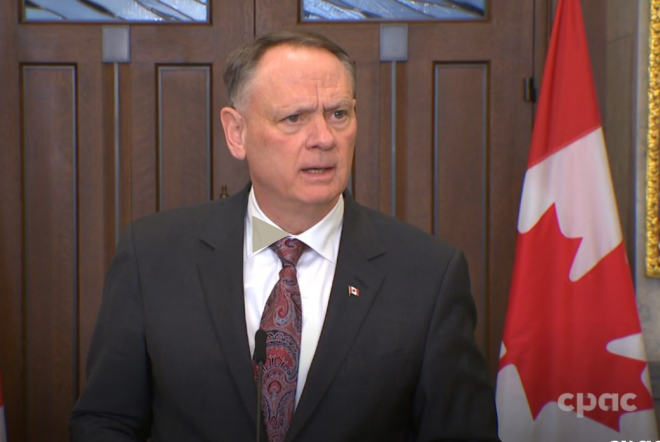 遭受伊朗袭击后，加拿大与北约盟友撤出驻伊拉克军事任务