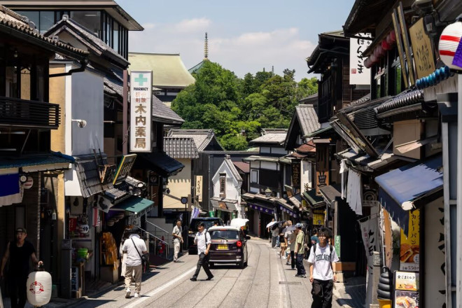 加拿大人出国一趟多付 $26 ：日本游客税 7 月起涨三倍！