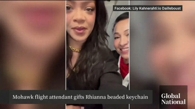 点击播放视频:“Rihanna 公开感谢 Mohawk 空乘赠送‘特别的礼物’”