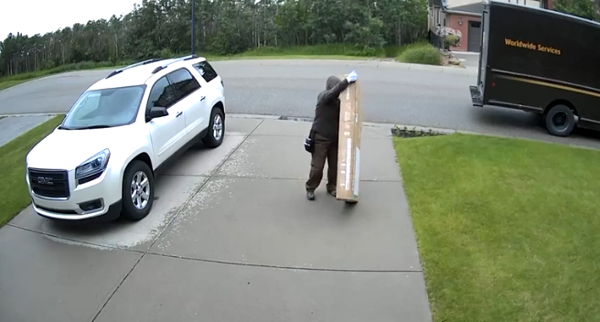 视频曝光: Costco网购电视遭UPS粗暴配送! 网友揭露事实...