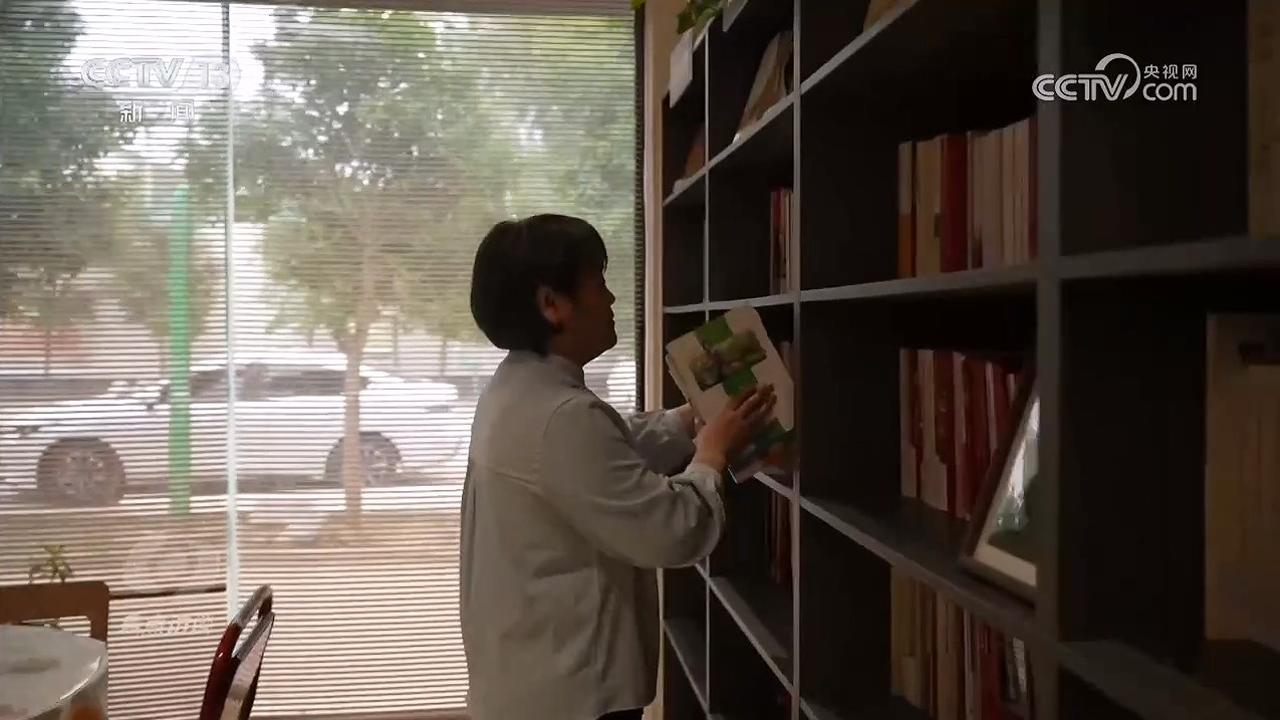 焦点访谈｜货架变书香 “微光书苑”护航乡村少年成长