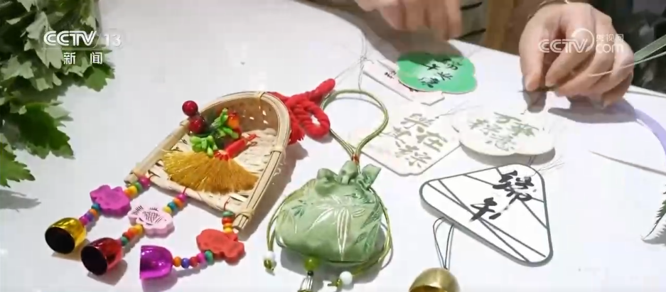 “民俗+美食”让端午节仪式感满满 传承与创新让传统文化更鲜活