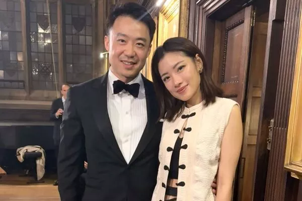 薄瓜瓜与"台湾千金爱妻"罕见同框！