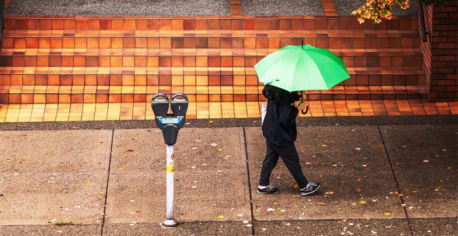 下雨中的温哥华