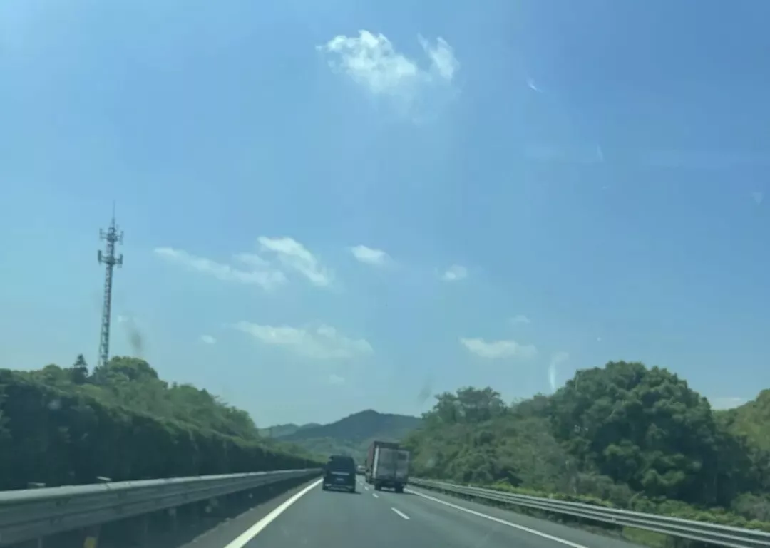 一场惨剧的报道，看媒体如何“遮掩”真相