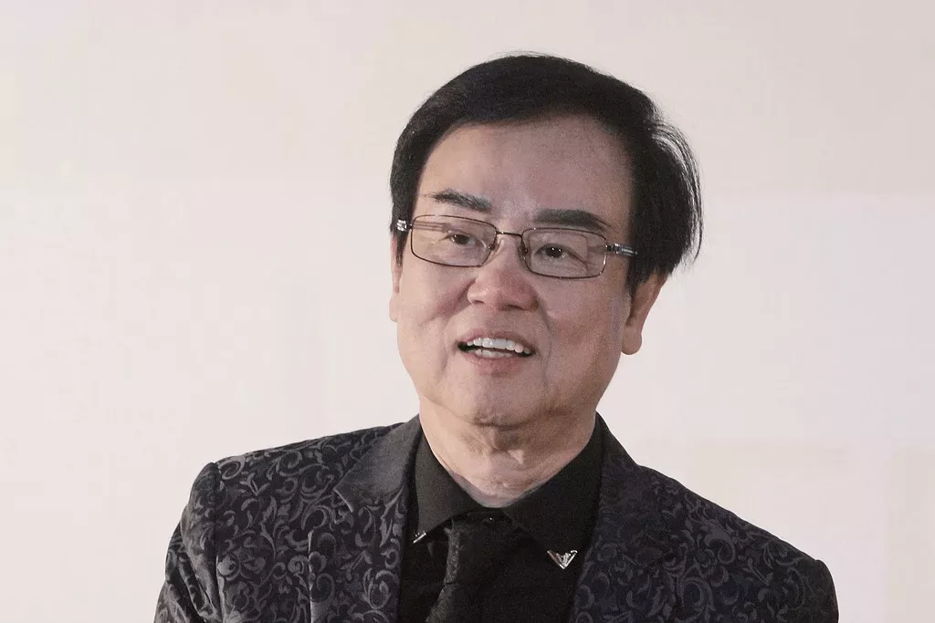80岁知名港星黄百鸣今日入狱服刑