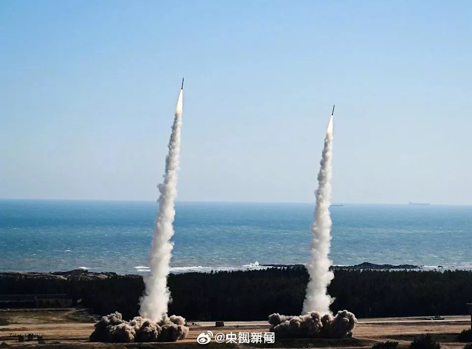 解放军试射潜射洲际导弹 各国关切密切表态