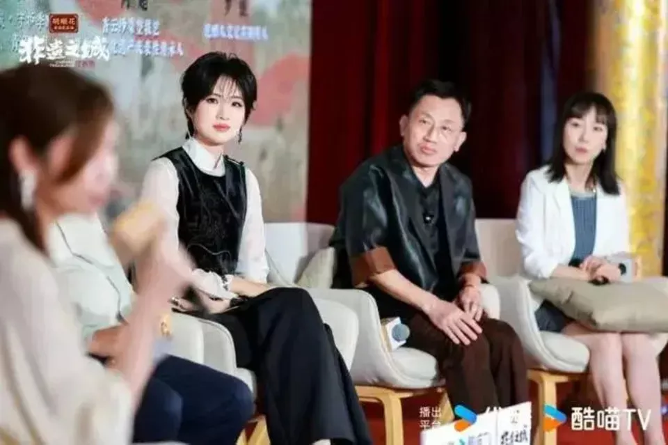 任正非全家失联传言满天飞 小女儿姚安娜终于现身…